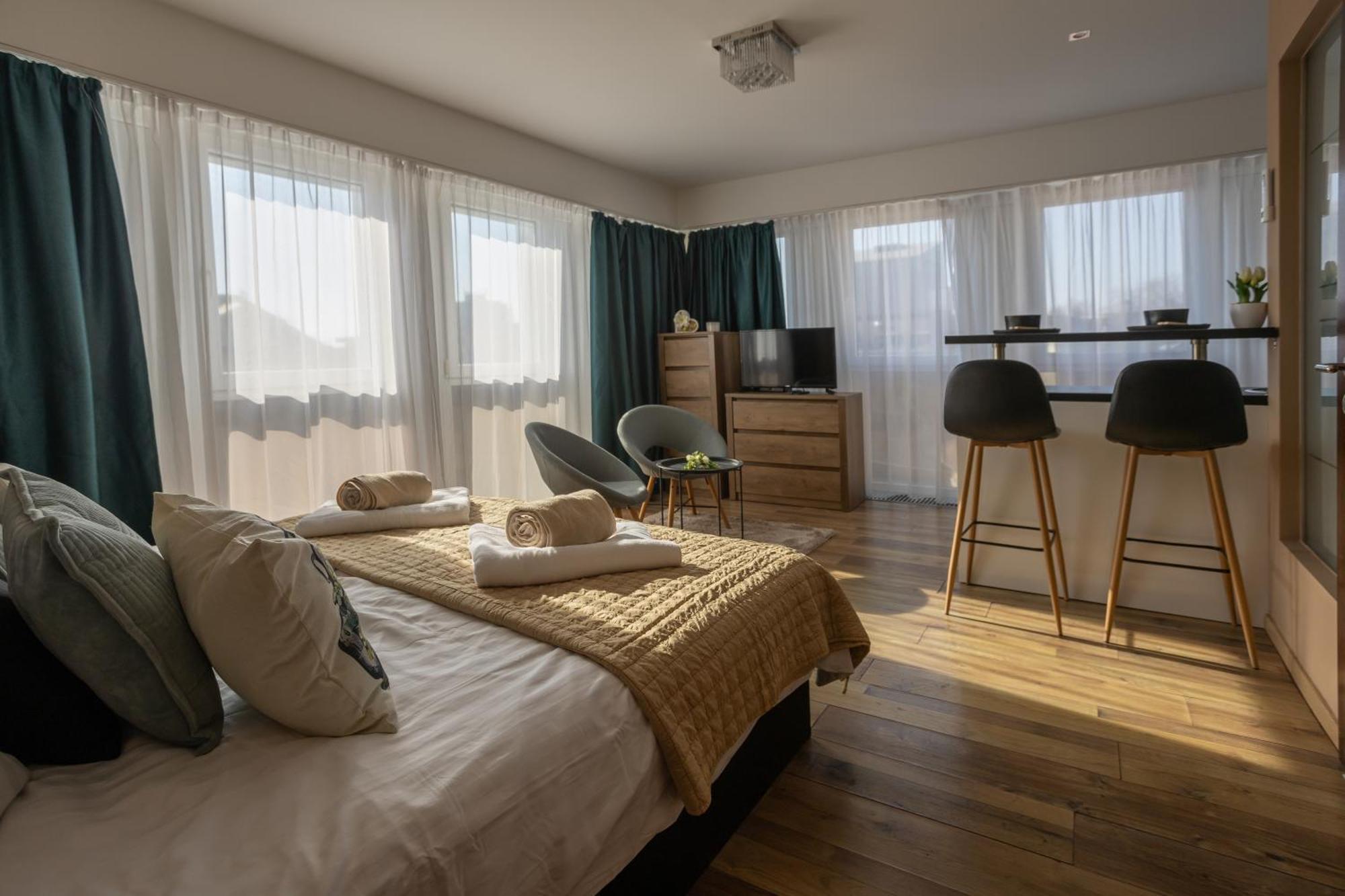 Hellowine Apartman II Eger Exterior foto